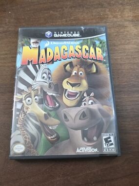 Nintendo GameCube Dreamworks Madagascar Game CIB